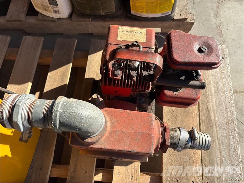  Quantity of (2) Water Pump Vodní čerpadla