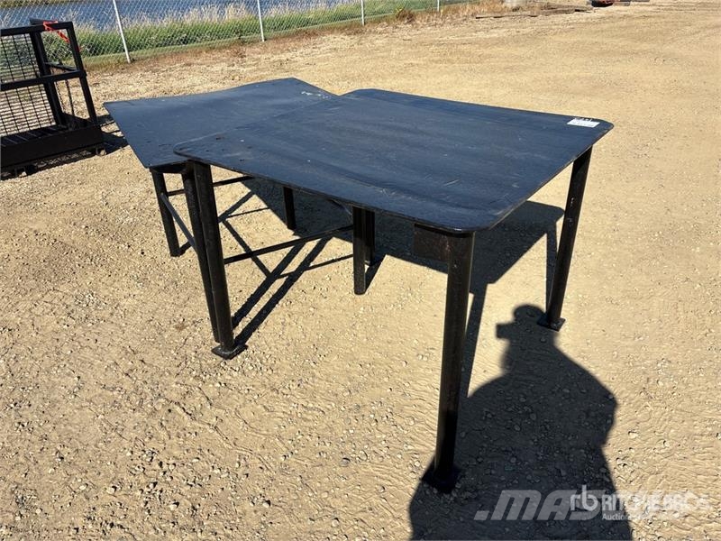 Quantity of (2) Welding Table Workbench Andre komponenter