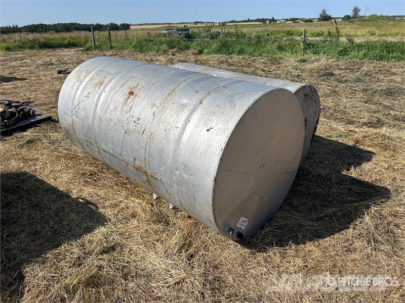 Quantity of (2) Westeel 500 gal Portable Steel Fue 연료 및 첨가제 탱크