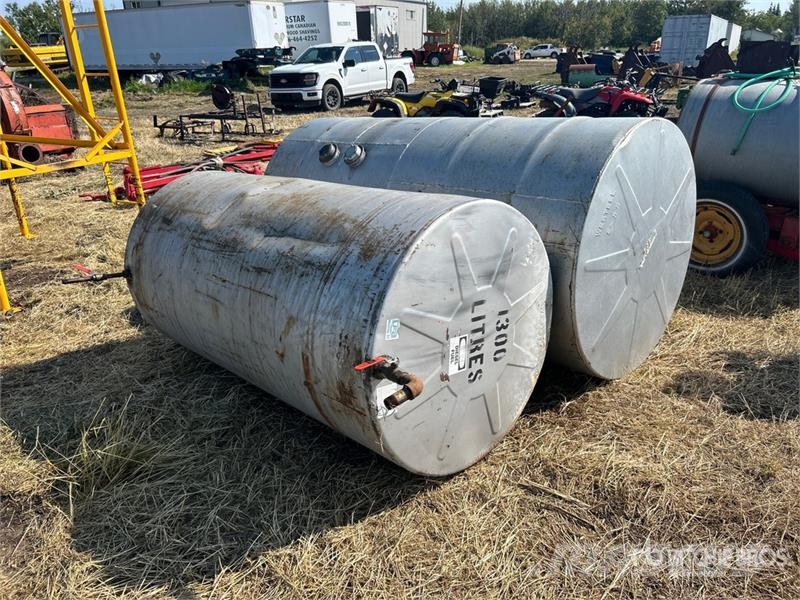 Quantity of (2) Westeel 500 gal Portable Steel Fue 연료 및 첨가제 탱크