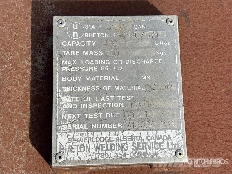 Quantity of (2) Westeel Steel Fuel Tank Kraftstoff- und Zusatzstoffbehälter