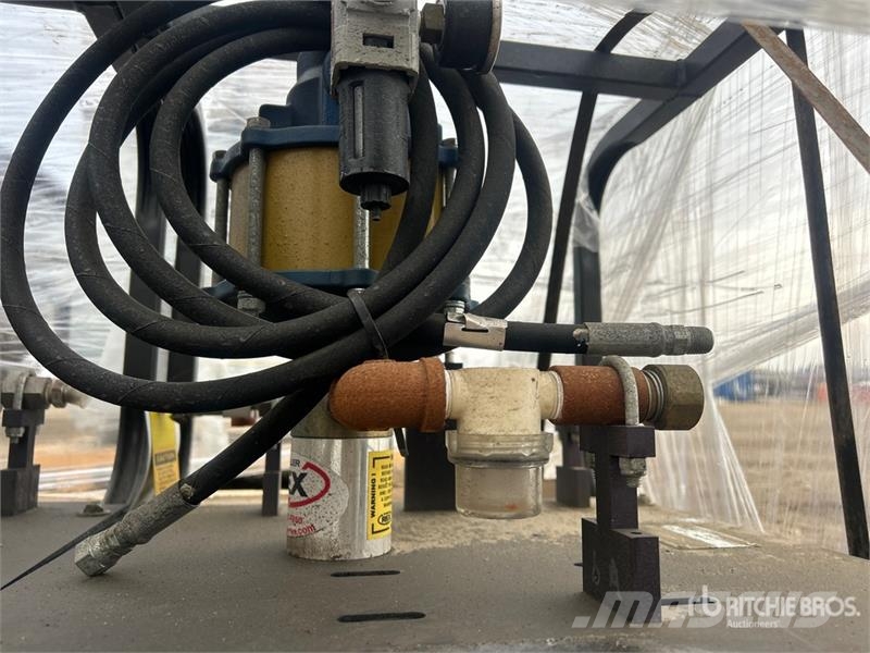 Quantity of (2) Wheeler-Rex 32450 Hydrostatic Test مكونات أخرى