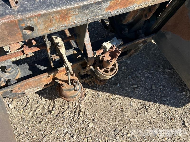 Quantity of (2) Winch Headache Rack Andre komponenter