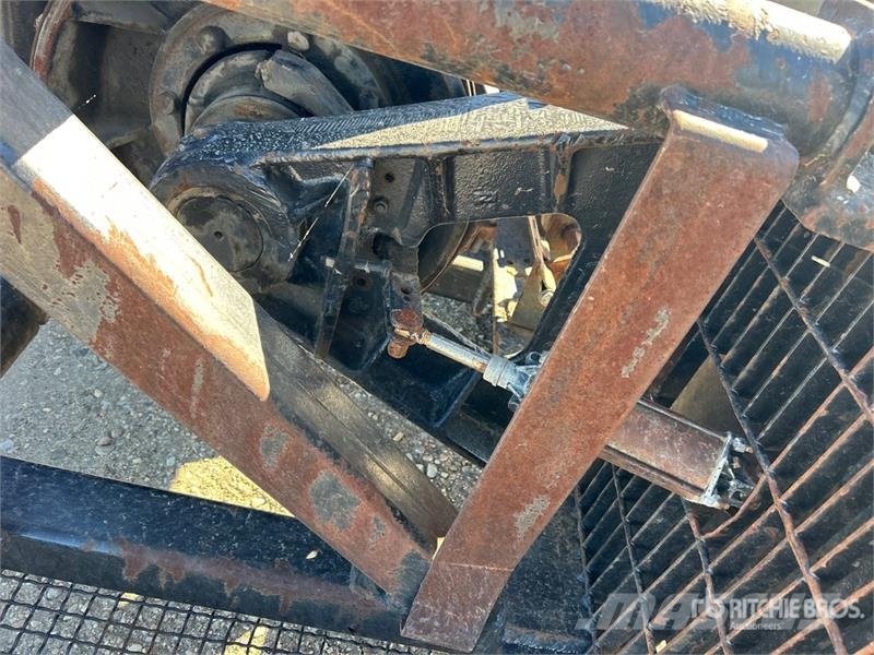 Quantity of (2) Winch Headache Rack Andre komponenter