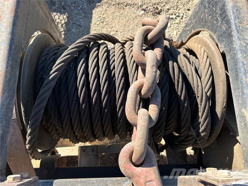 Quantity of (2) Winch Headache Rack Andre komponenter