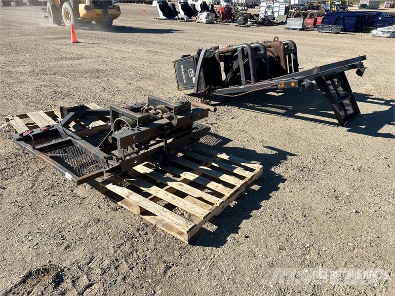 Quantity of (2) Winch Headache Rack Andre komponenter