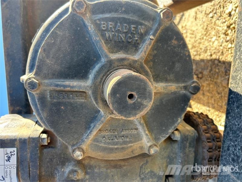 Quantity of (2) Winch Headache Rack Andre komponenter