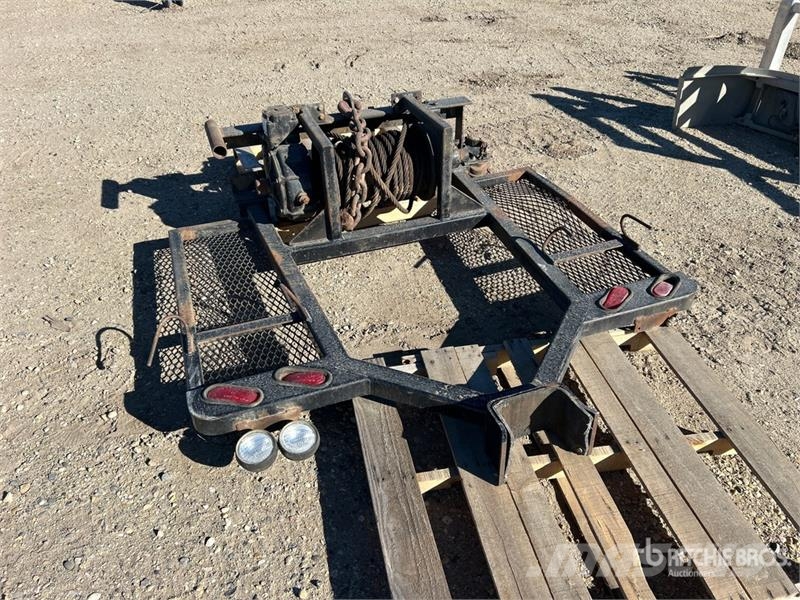 Quantity of (2) Winch Headache Rack Andre komponenter