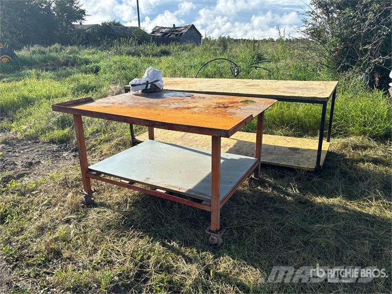 Quantity of (2) Work Tables Drugi deli