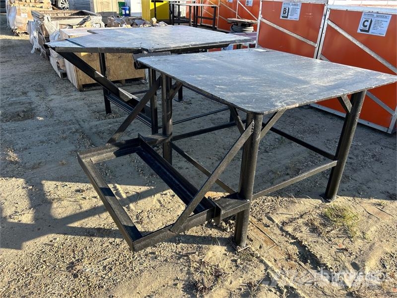Quantity of (2) Workbench Andre komponenter