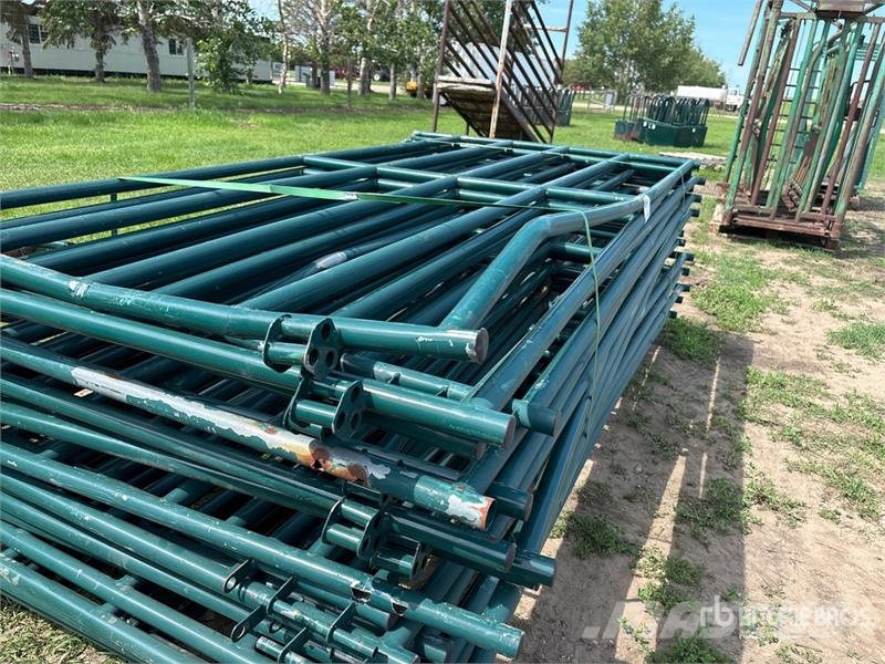 Quantity of (20) 10 ft Livestock Panel Muu farmitehnika ja tarvikud