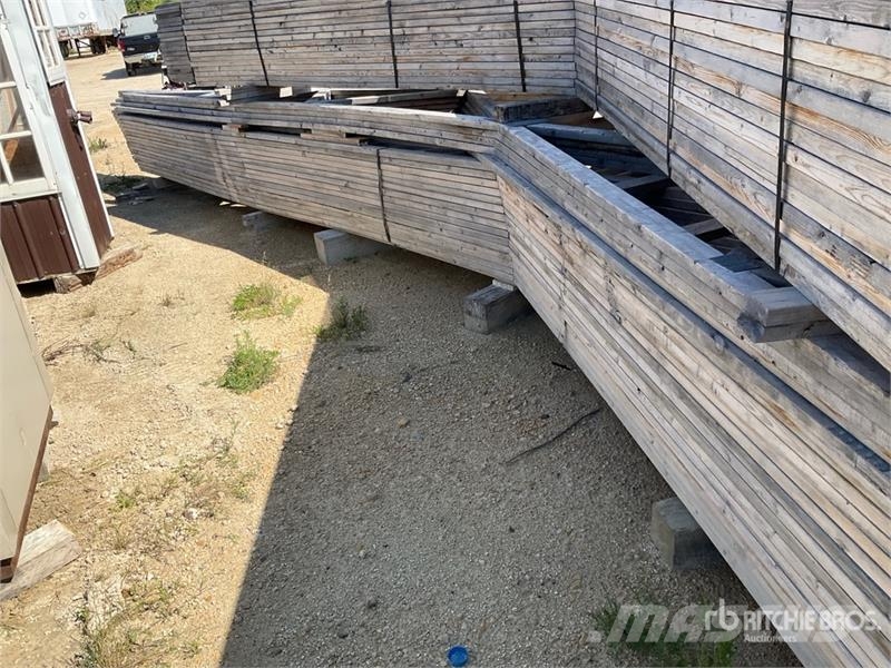 Quantity of (20) 40 ft Rafters (Unused) Drugi deli