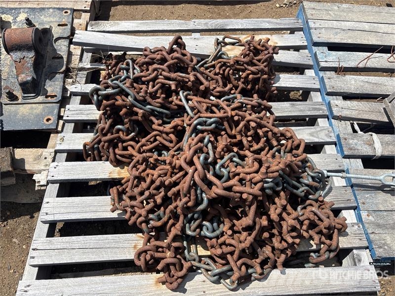Quantity of 20.5-25 Tire Chains Drugi deli
