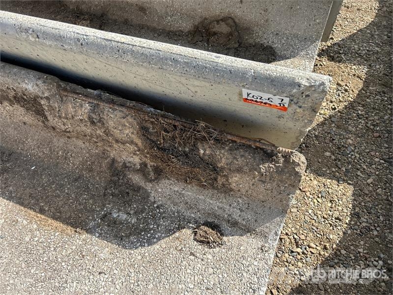 Quantity of (20) 8 ft x 3 ft Concrete Feed Bunks Lauksaimniecība- Citi