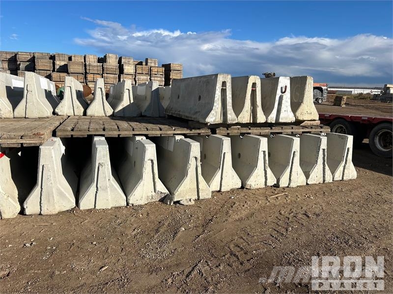 Quantity of (20) Blocks Būvniecība- Citi