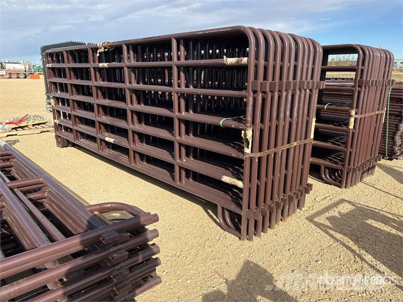 Quantity of (20) BYT MRSDRP16 16 ft (7) Rail Ranc Оборудование для животноводческих ферм