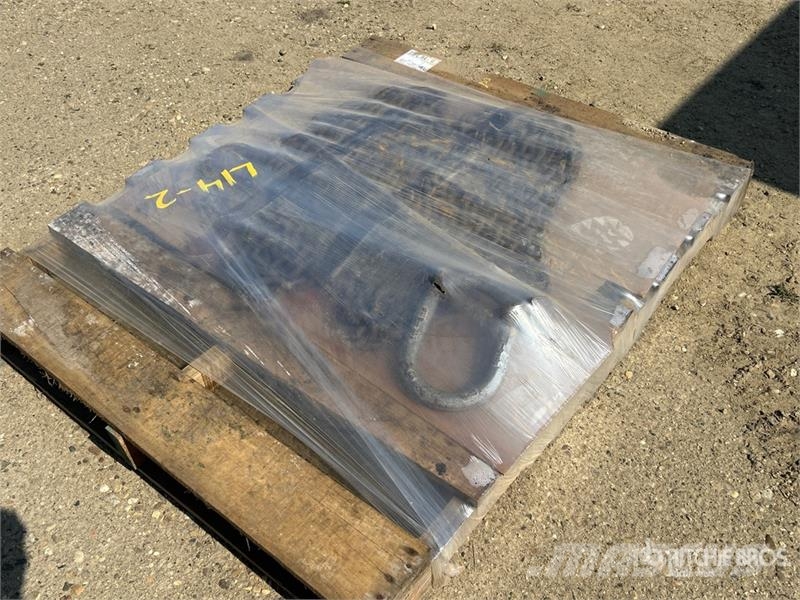 Quantity of 20 ft x 1/2 in Lifting Chain Other components