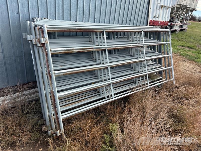 Quantity of (21) 10 ft Livestock Panel Andre staldmaskiner
