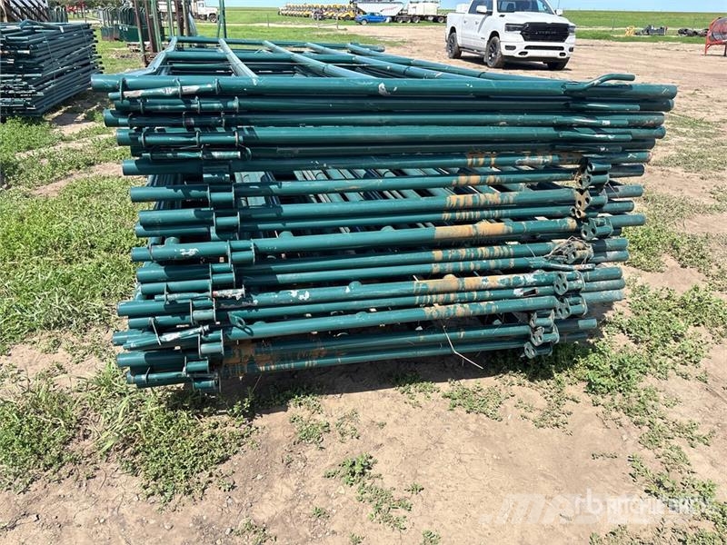 Quantity of (22) 10 ft Livestock Panel Muu farmitehnika ja tarvikud