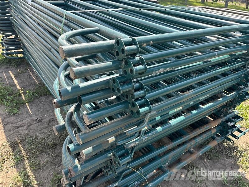 Quantity of (22) 10 ft Livestock Panel Muu farmitehnika ja tarvikud
