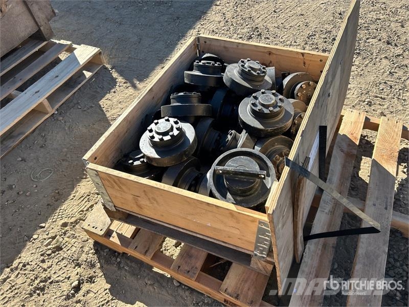 Quantity of (23) 1-38340-0010 Morooka MST300 Top R Other components