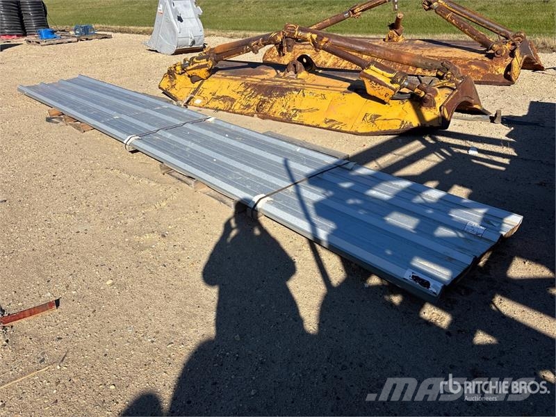  Quantity of 23 Ft Corrugated Steel Roofing Kiti naudoti statybos komponentai