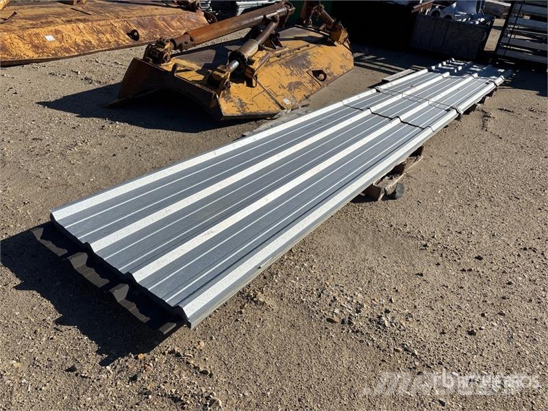  Quantity of 23 Ft Corrugated Steel Roofing Kiti naudoti statybos komponentai