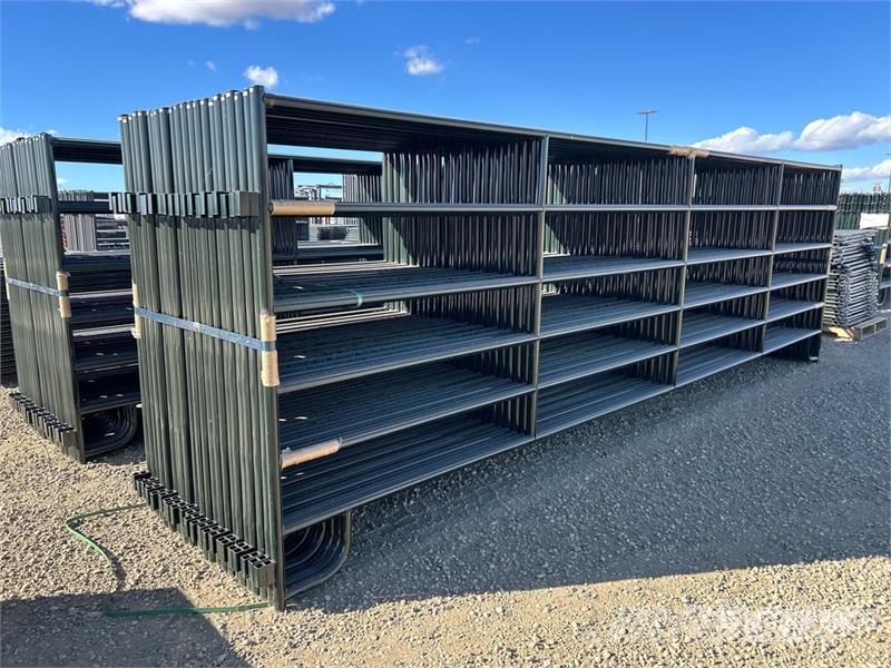 Quantity of (24) 18 ft x 5 ft 6 in Livestock Panel Livdyr annet utstyr