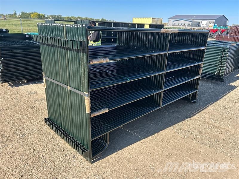  Quantity of (24)  BYT MDRP96 9 ft 6 in Ranch Lives Weitere Viehgeräte