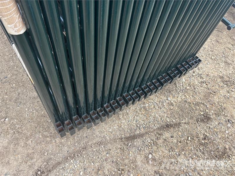  Quantity of (24)  BYT PNL200 5 Ft 6 In High 6 Rail Muut karjatalouskoneet ja lisävarusteet