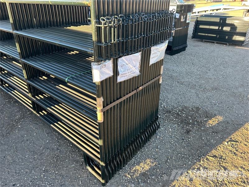  Quantity of (24)  BYT PNL180 5 ft 6 in High 6 Rail Muut karjatalouskoneet ja lisävarusteet