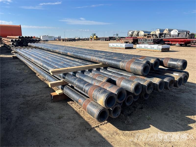 Quantity of (25) 30 Ft 6 5/8 Thread 27.70 Lb Drill 其他組件