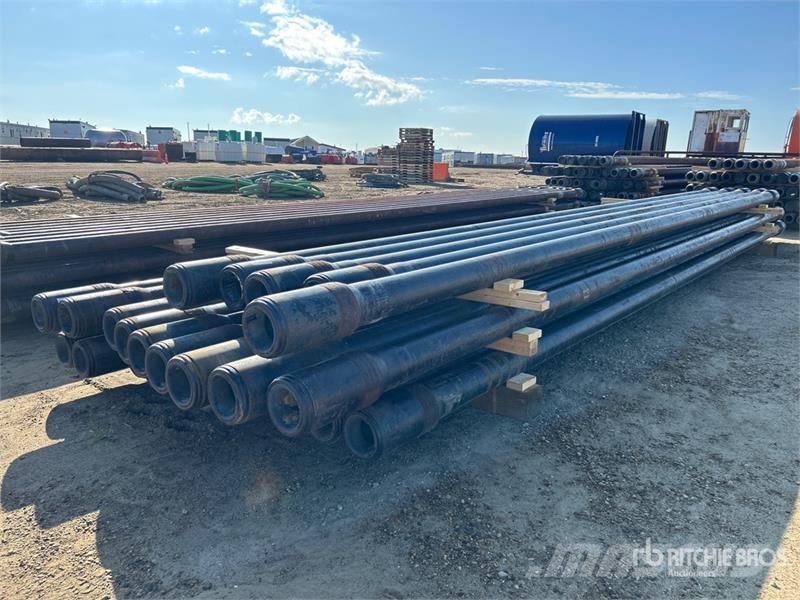 Quantity of (25) 30 Ft 6 5/8 Thread 27.70 Lb Drill 其他組件