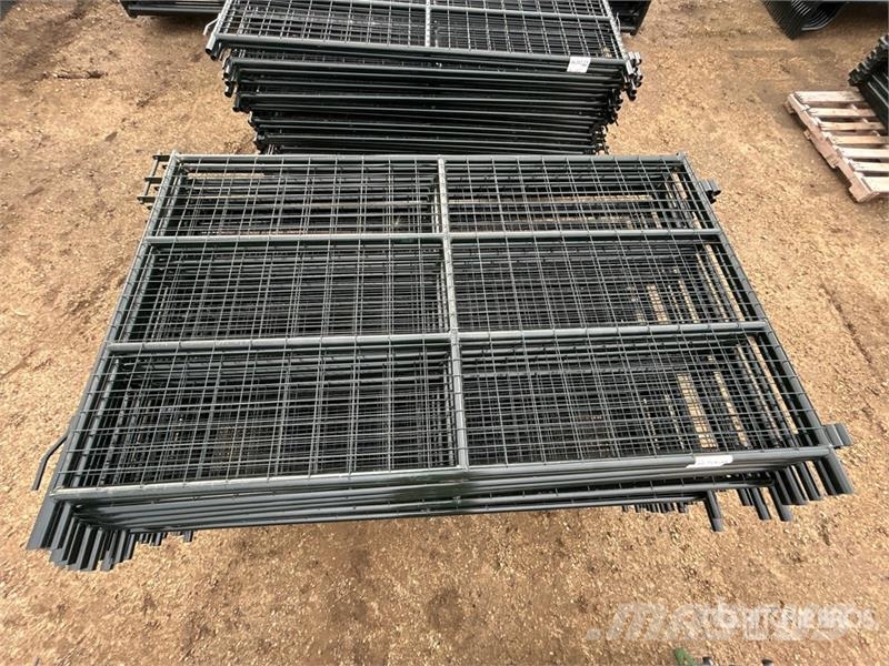  Quantity of (25)  BYT MSPP07 7 Ft Mesh Sheep Lives ماكينات وملحقات مواش أخرى