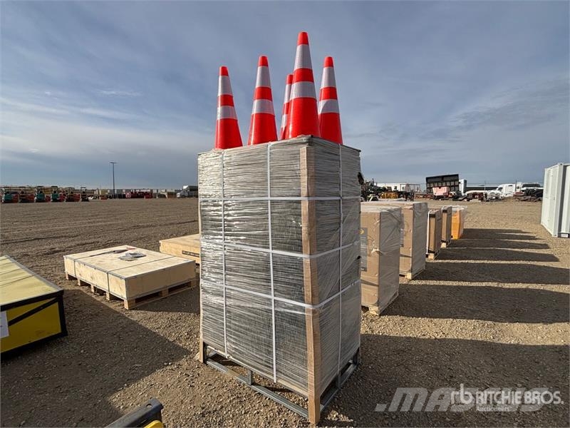 Quantity of (250) EMC SC28L 28 in Traffic Cones ( Тръбополагащи булдозери