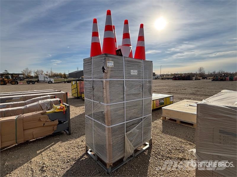 Quantity of (250) EMC SC28L 28 in Traffic Cones ( Тръбополагащи булдозери
