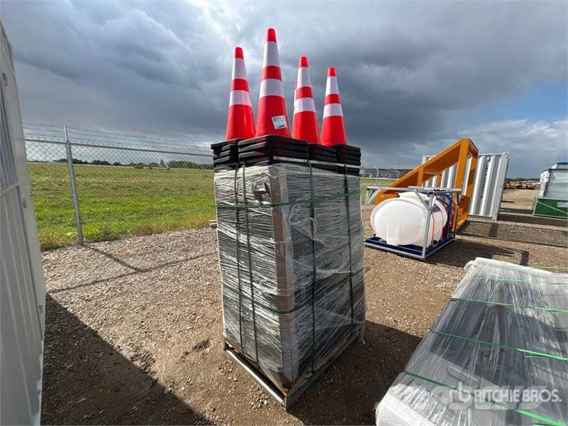  Quantity of (250)  Suihe TC-250 70 cm Traffic Cone Torupaigaldajad