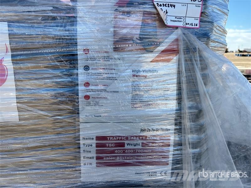  Quantity of (250)  TSC 28 in Traffic Cones (Unused رافعات مد أنابيب