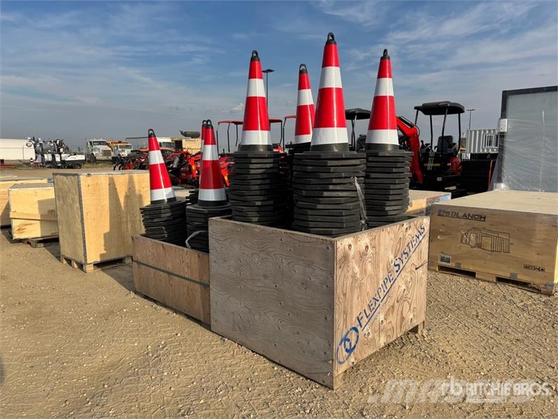 Quantity of (250) TSC Traffic Cones (Unused) Poseur de canalisation