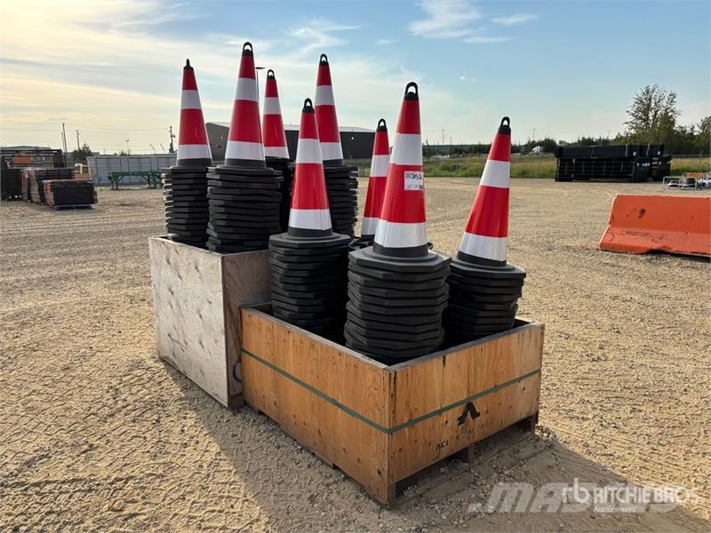 Quantity of (250) TSC Traffic Cones (Unused) Poseur de canalisation