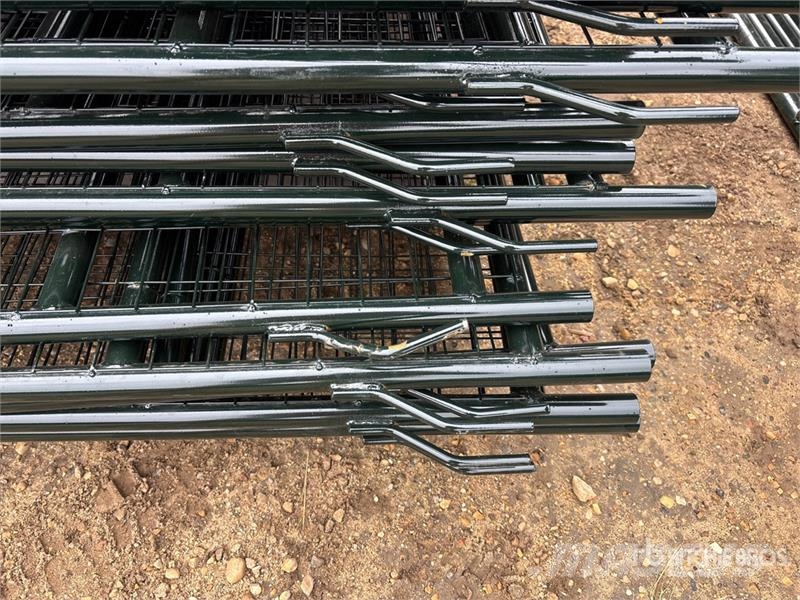 Quantity of (26) BYT MSPP07 7 Ft x 4 Ft Mesh Shee Ostale mašine i oprema za stoku