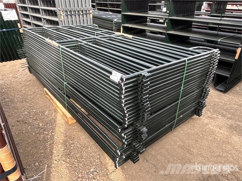 Quantity of (26) BYT RP96 9 ft 6 in x 5 ft Ranch Drugi strojevi za stoku i dodatna oprema