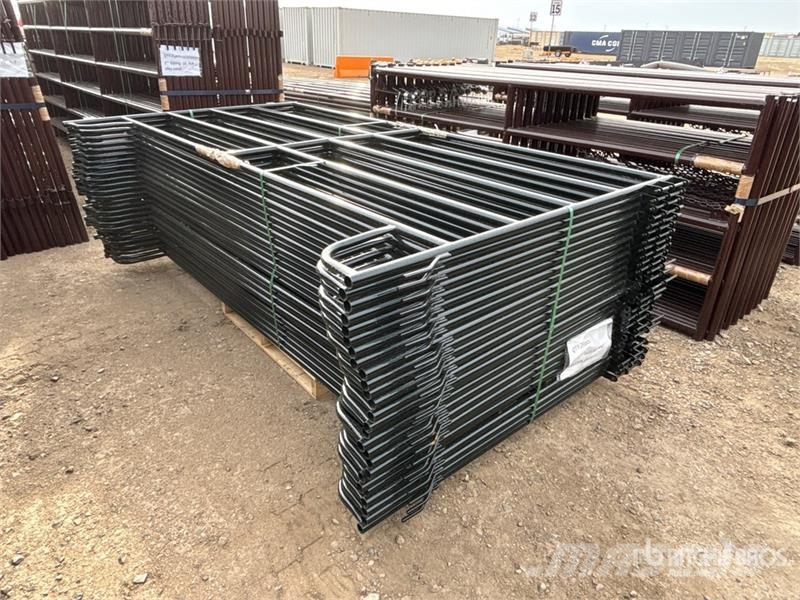 Quantity of (26) BYT RP96 9 ft 6 in x 5 ft Ranch Drugi strojevi za stoku i dodatna oprema
