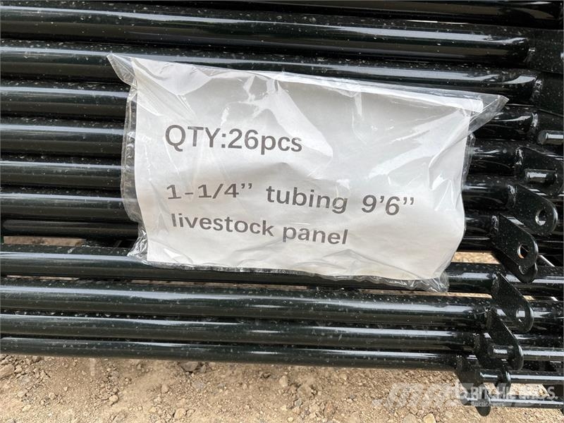 Quantity of (26) BYT RP96 9 ft 6 in x 5 ft Ranch Drugi strojevi za stoku i dodatna oprema