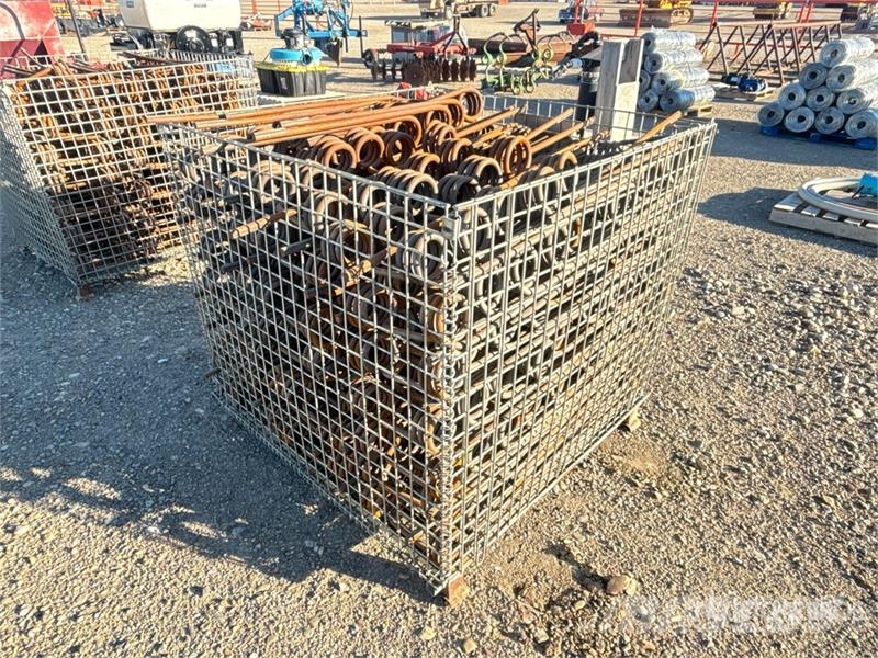 Quantity of 26 in x 12 in x 5/8 in Harrow Tines (U Andre komponenter