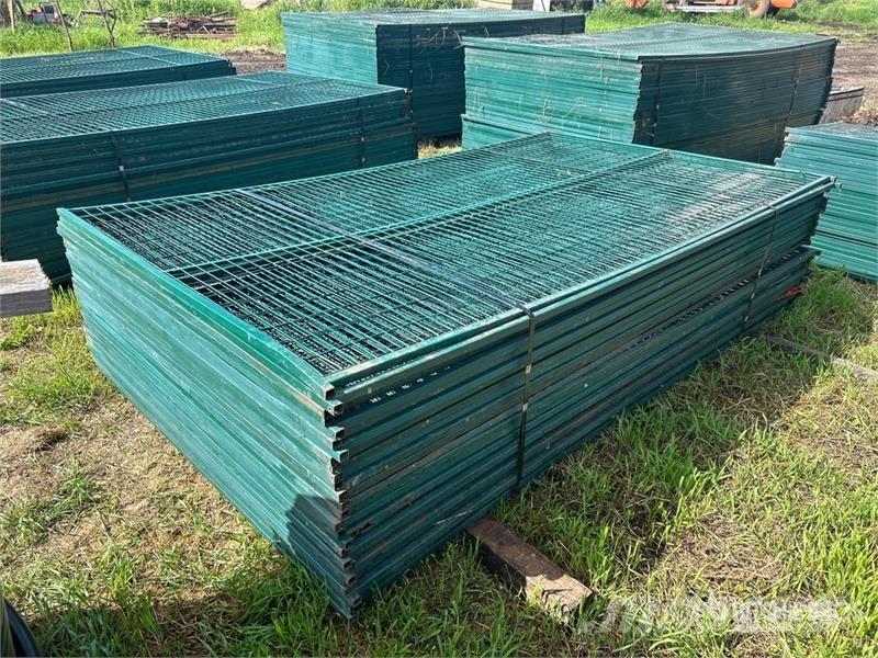  Quantity of (27) 118 in x 70 in Powder Coated Temp Ďalšie komponenty
