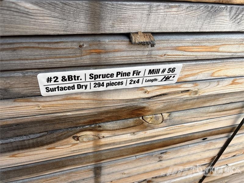 Quantity of (294) 2 x 4 x 14 ft Lumber Andre komponenter