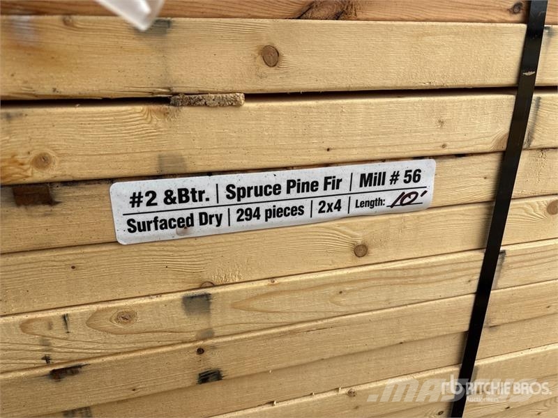  Quantity of (294) 2 x 4 x 10 ft Lumber Andre komponenter