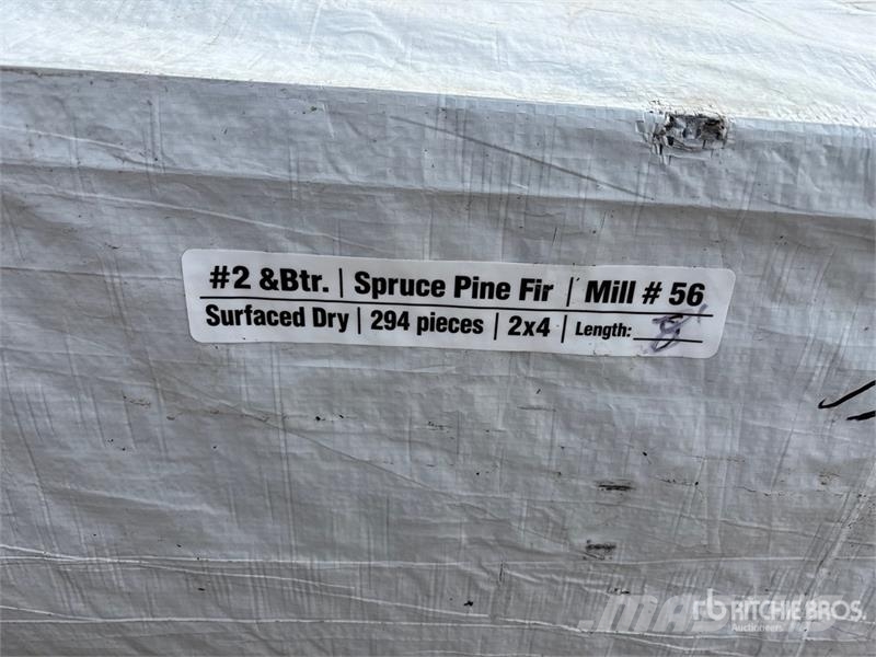 Quantity of (294) 2 x 4 x 8 ft Lumber Andre komponenter