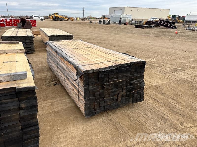 Quantity of (294) 2 x 4 x 12 ft #2 & BTR Lumber Andere Zubehörteile